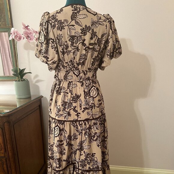 Pretty three-tiered Dress - Picture 6 of 8